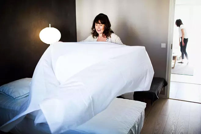 Yrittäjä ja toimitusjohtaja vaihtoi uraa, nyt hän on Suomen ensimmäinen Airbnb -ammattilainen – Näin hän valmistelee asiakkaansa kodin turisteille